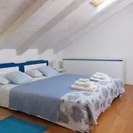 Takoma Hvar